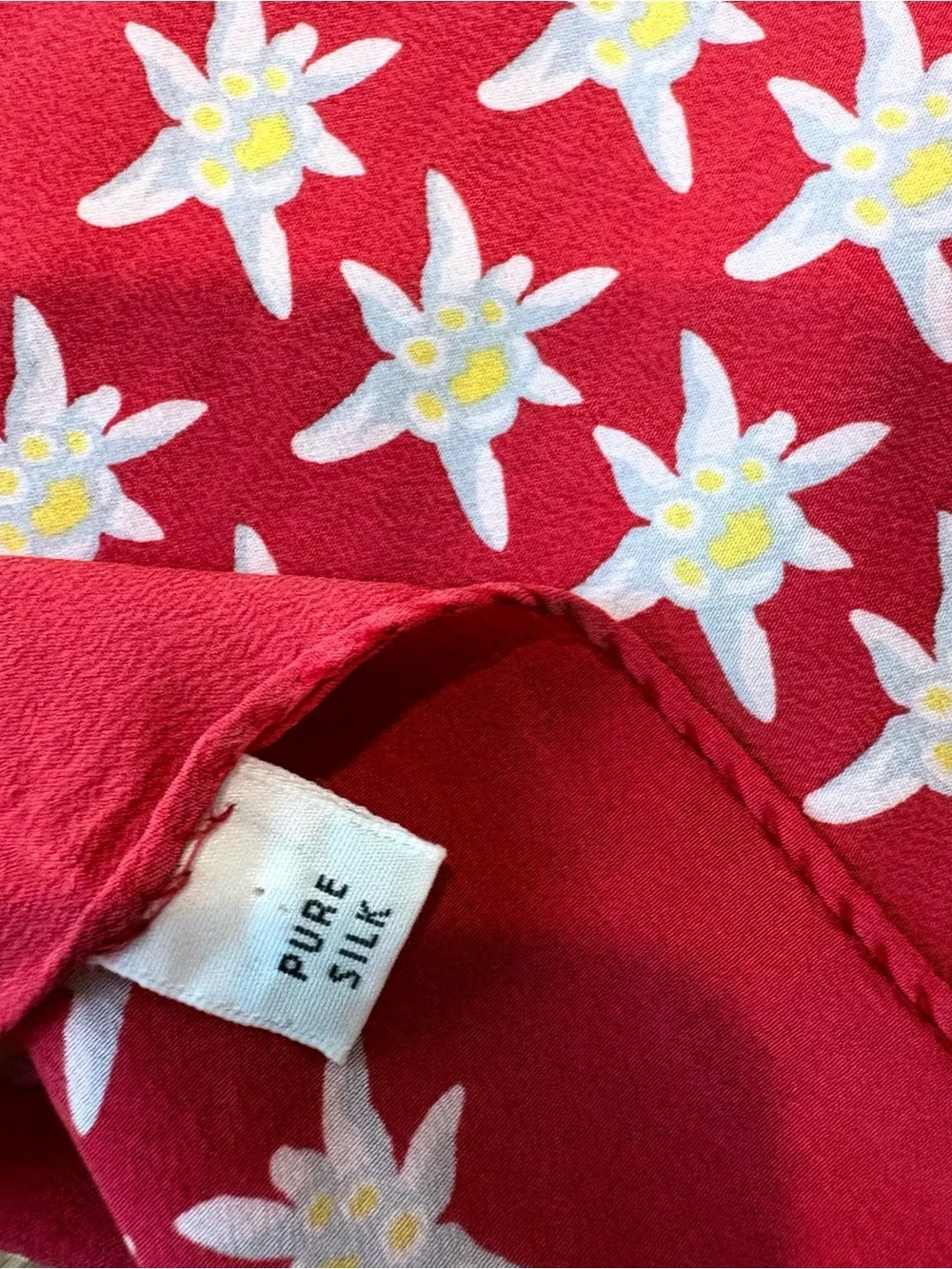 Michel Jordi elegant red